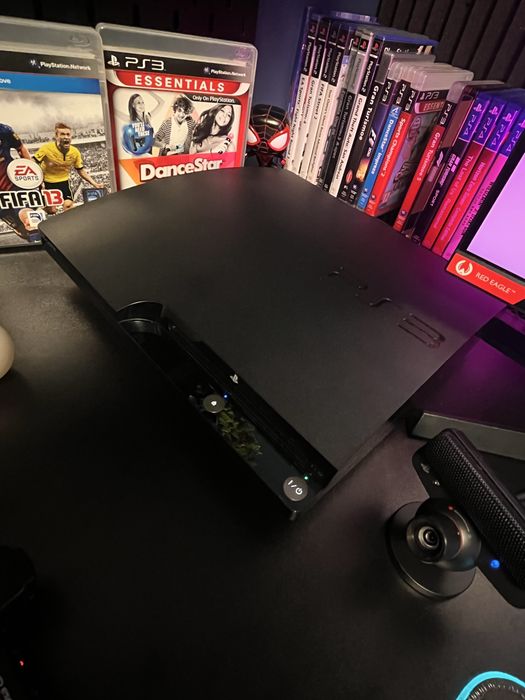 Playstation 3 + bogaty zestaw move