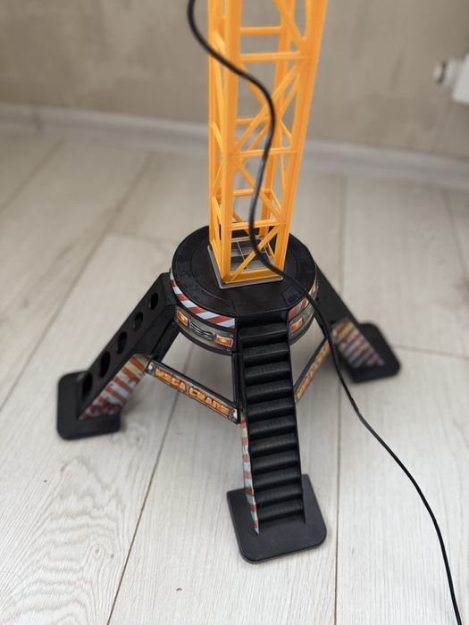 Підйомний кран на пульті! Новий!!