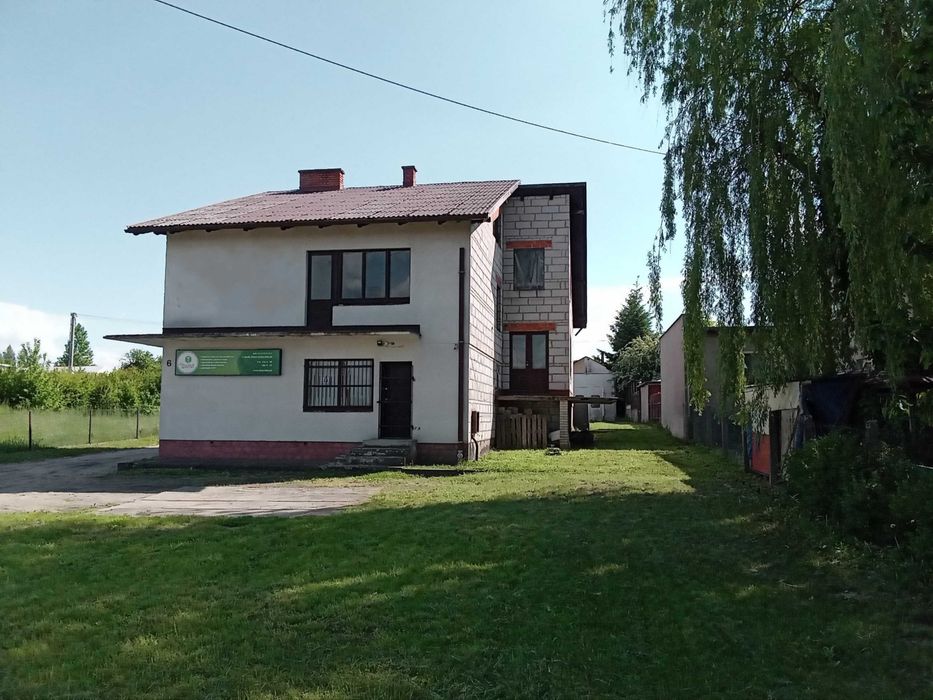 Dom z warsztatem i kabiną lakierniczą