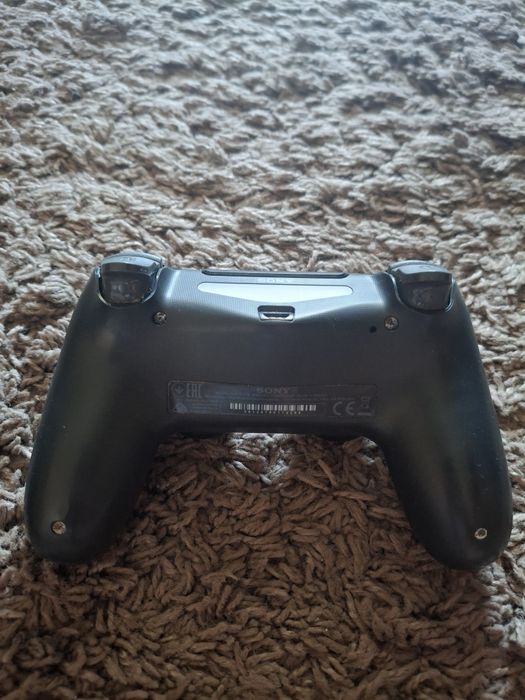 2 джойстика DualShock