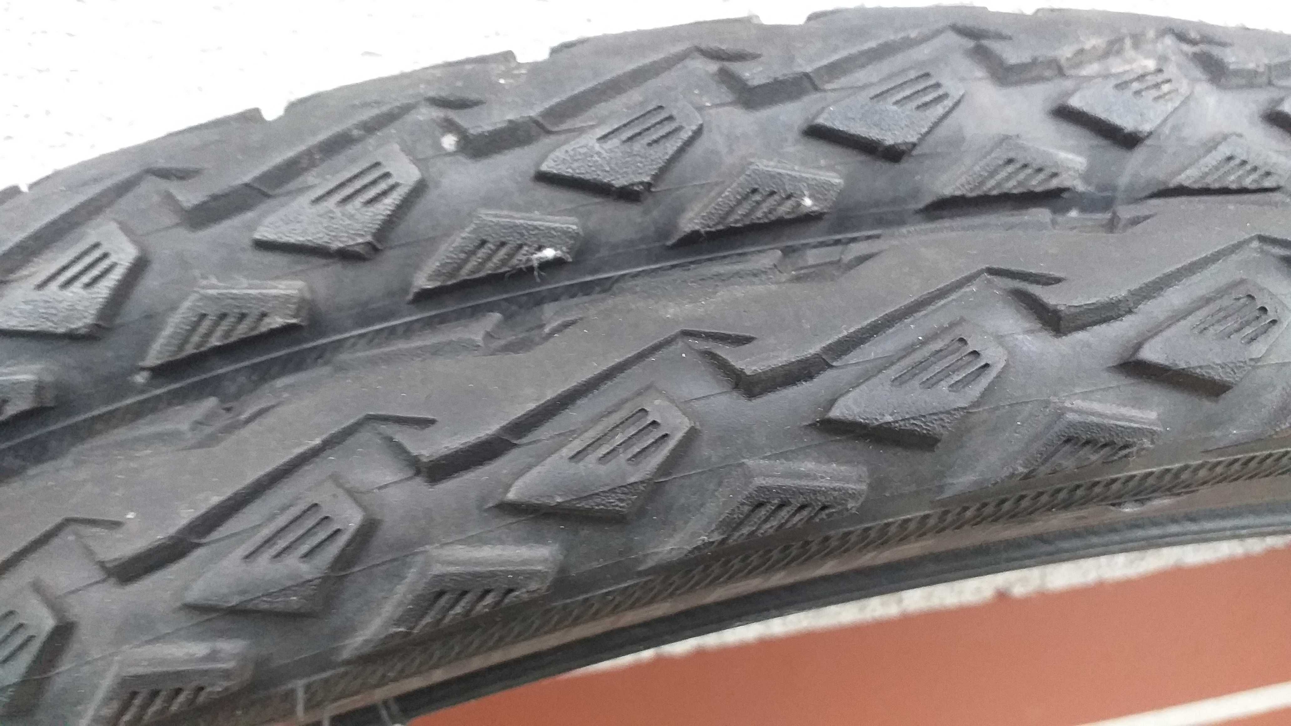 Opony SCHWALBE  Land Cruiser Plus 28x1,6 cala rześkie.