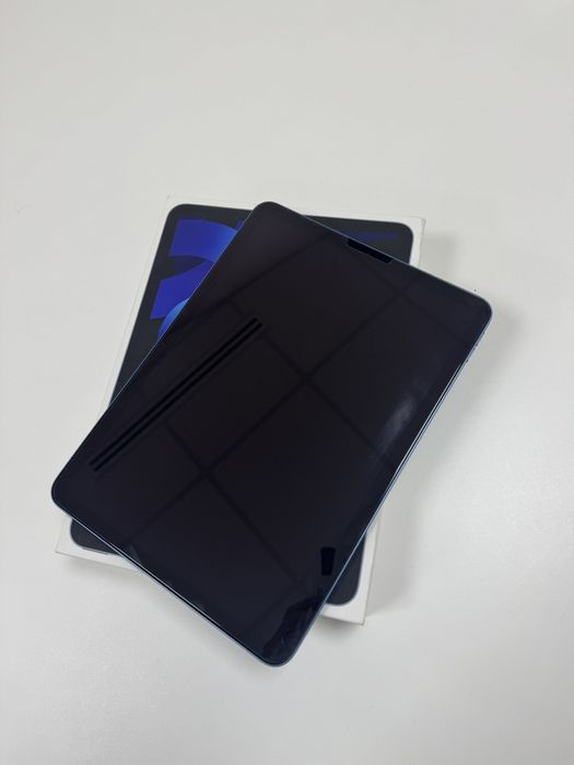 Планшет Apple iPad Air 5 10.9 M1 64GB