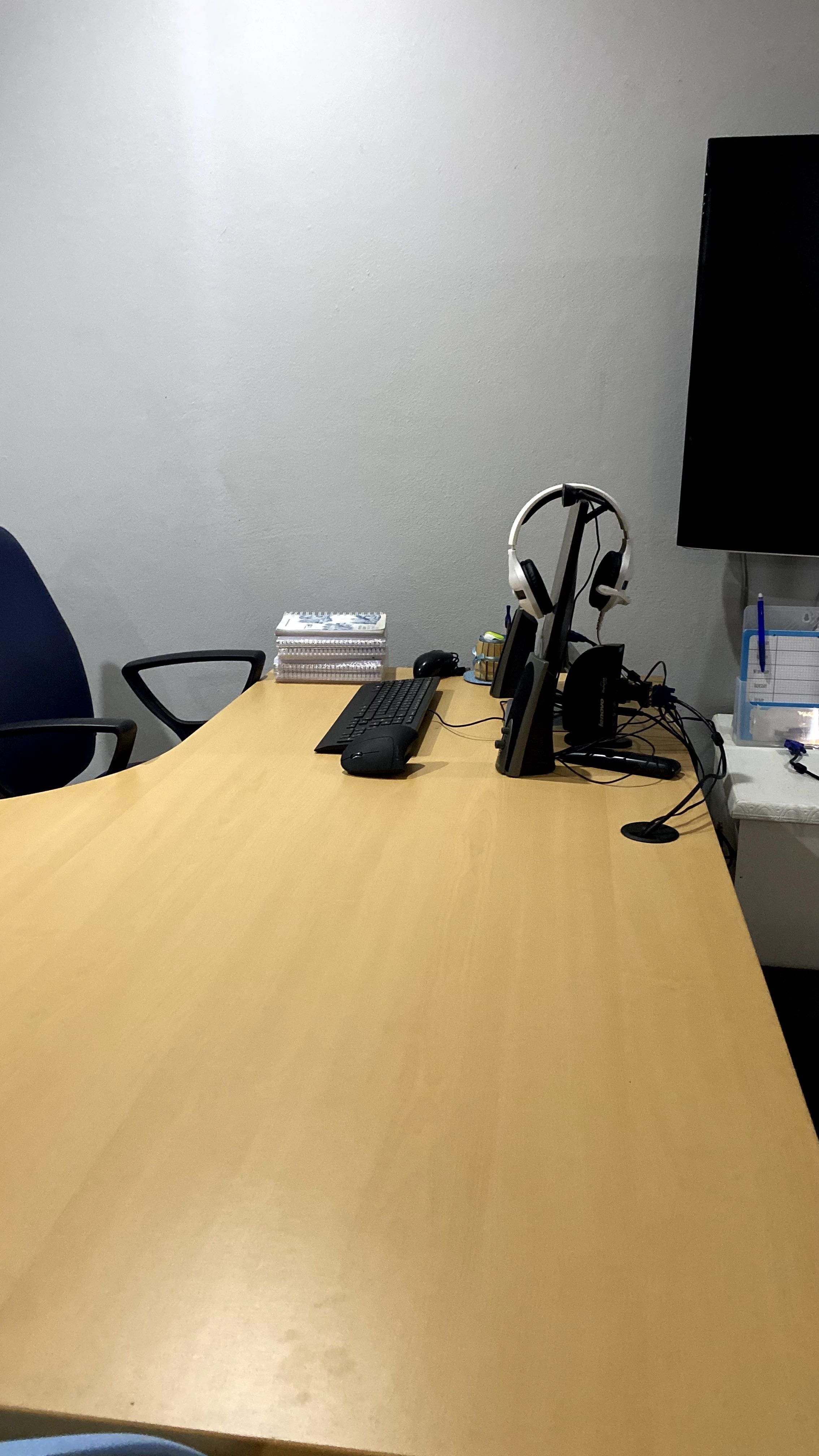 Secretária com altura regulável