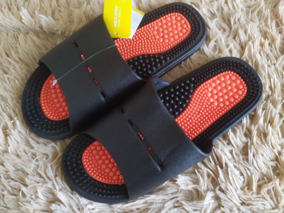 Массажные тапочки,сланцы