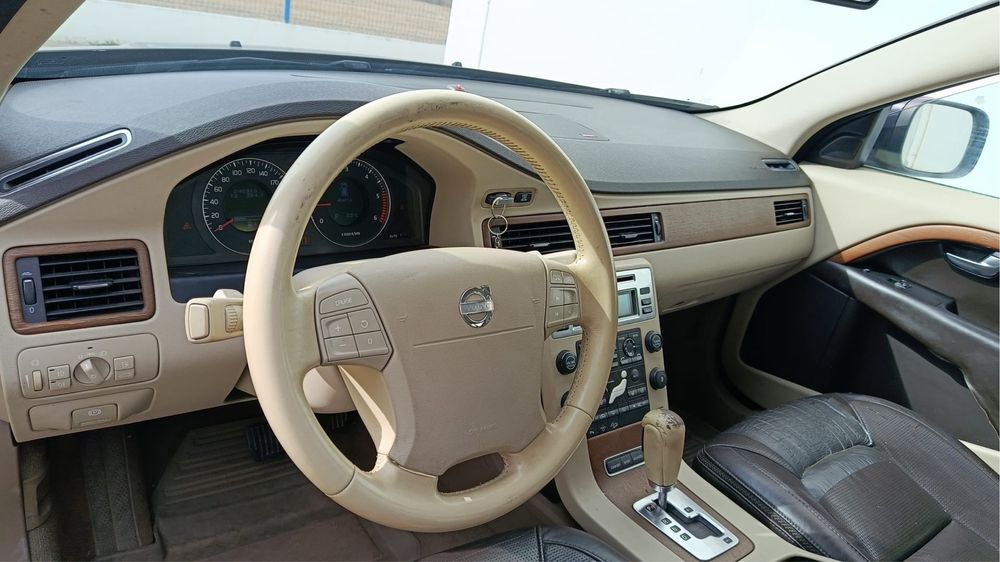 Volvo xc70 2008 awd motor D5