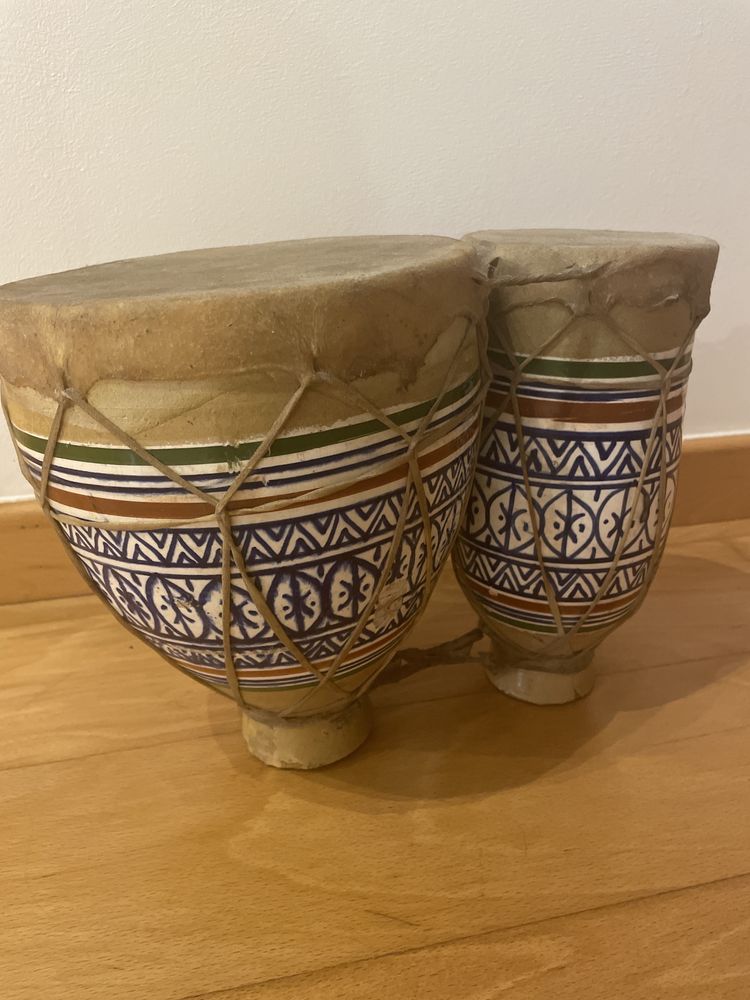 Jumbe duplo em ceramica pintada a mao