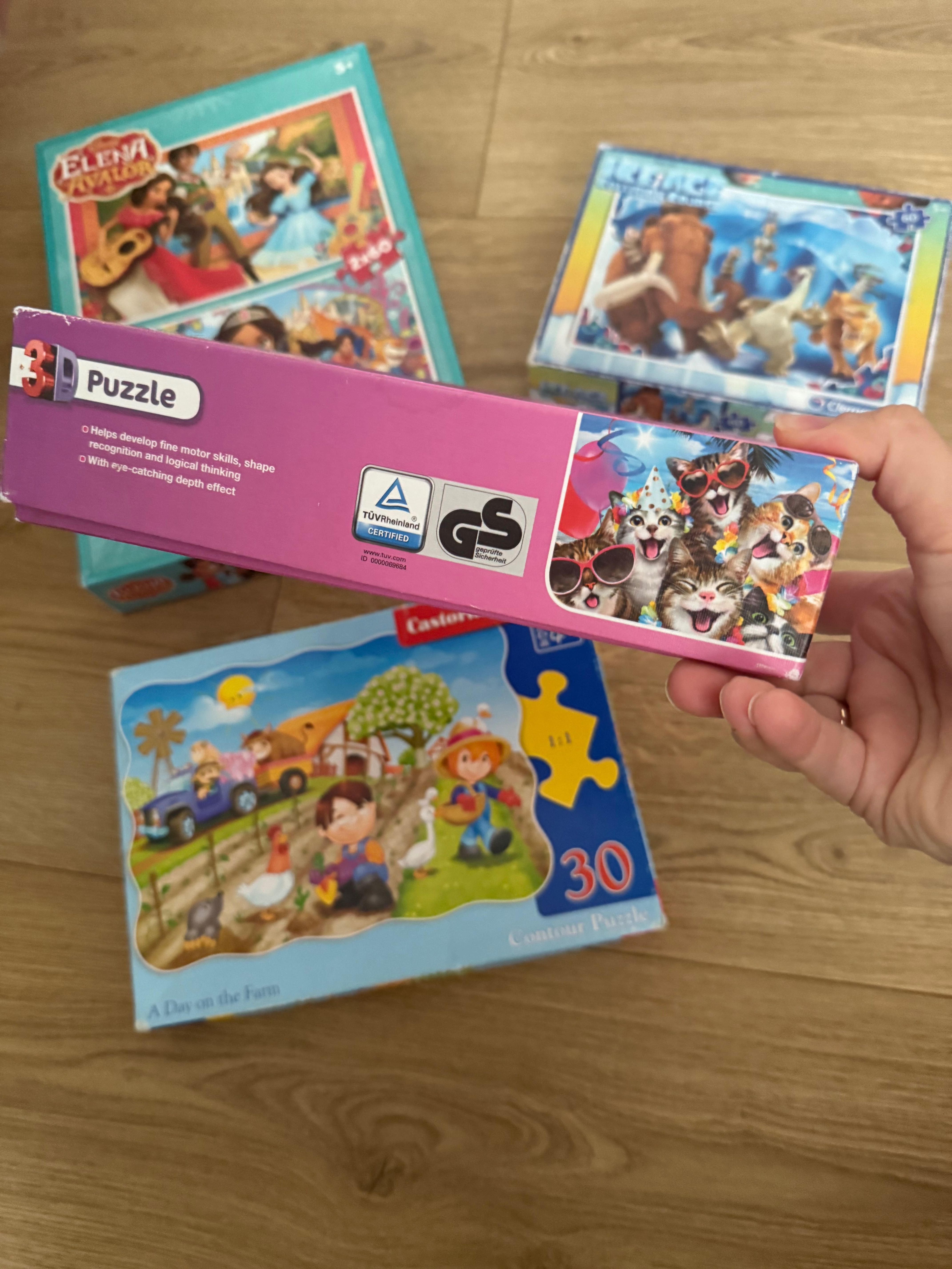 Puzzle, różne 4 opakowania