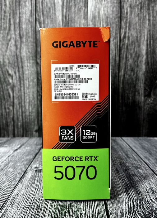 GIGABYTE GeForce RTX 5070 Gaming OC 12G. 2 шт.