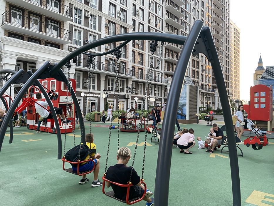 Кутовий Cупер-фасад на площу, 50 кв.м, ЖК Нова Англія, Максимовича