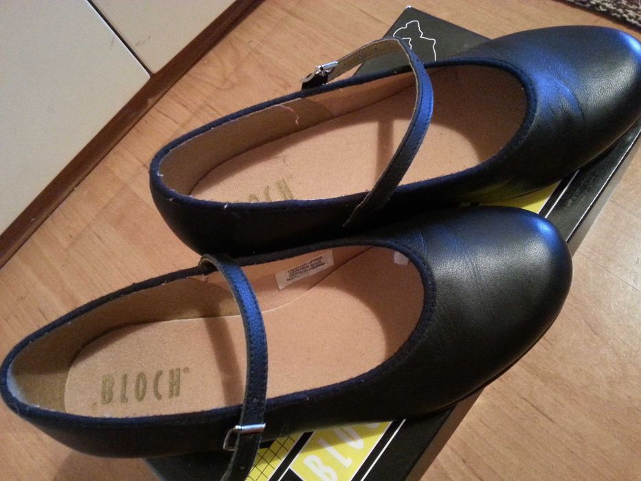 Sapatos de dança de sapateado, em pele. Marca Bloch.