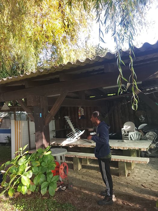 Vendo telheiro em madeira masiça 6×5
