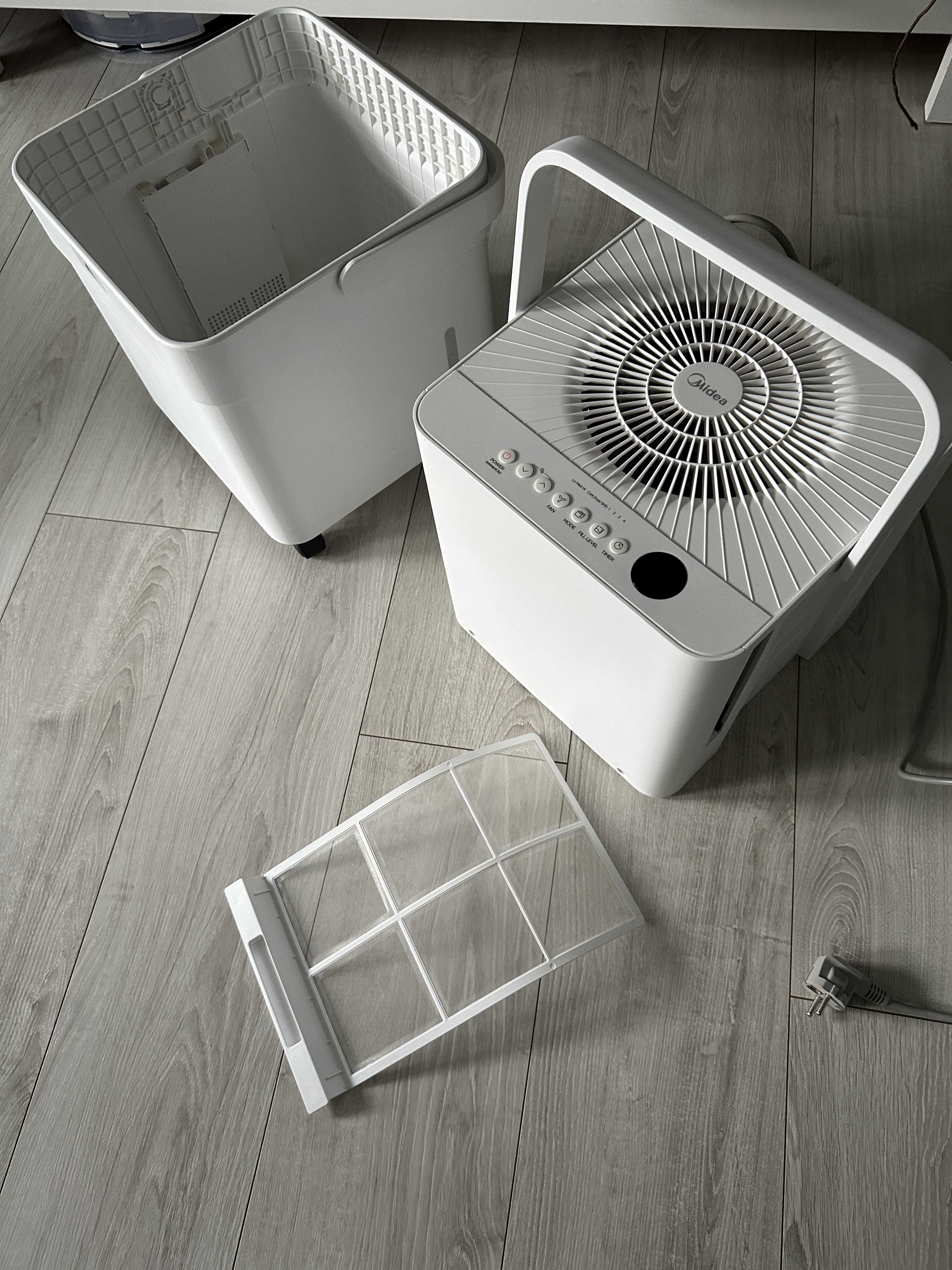 Midea Cube 20 osuszacz powietrza, 20 l/24 h, 40 m2 wifi pojemnik 12 l