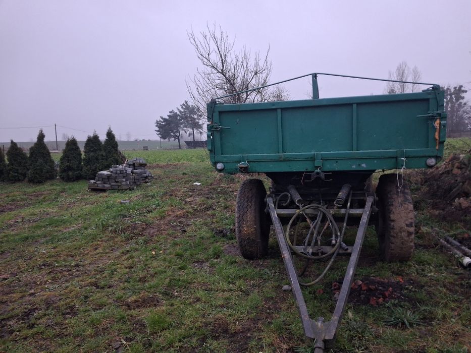 Przyczepa rolnicza HL8011