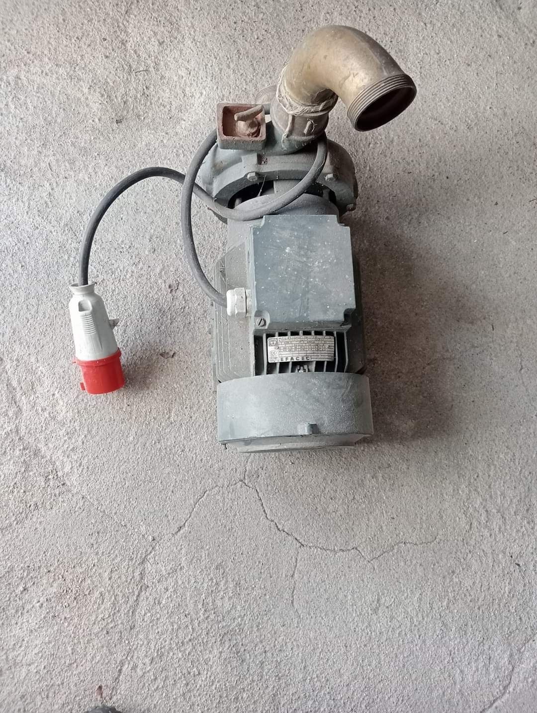 Motor de tirar água - eléctrico EFACEC