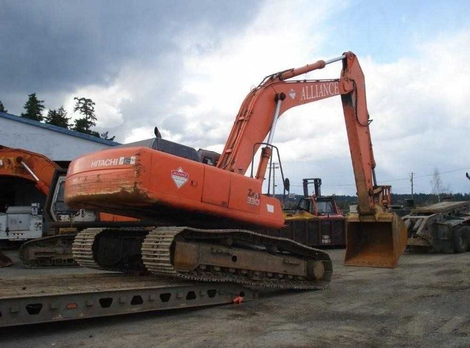 Спецтехника: мини-экскаватор, автовышка, самосвал, экскаватор