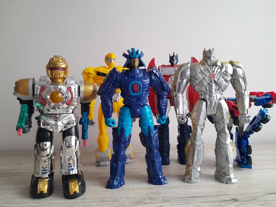 Figurki Transformers i robot