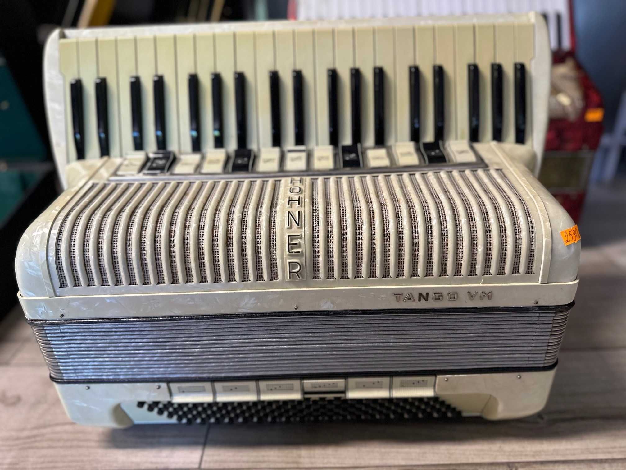 Akordeon Hohner Tango VM 120 B 4CH +futerał faktura