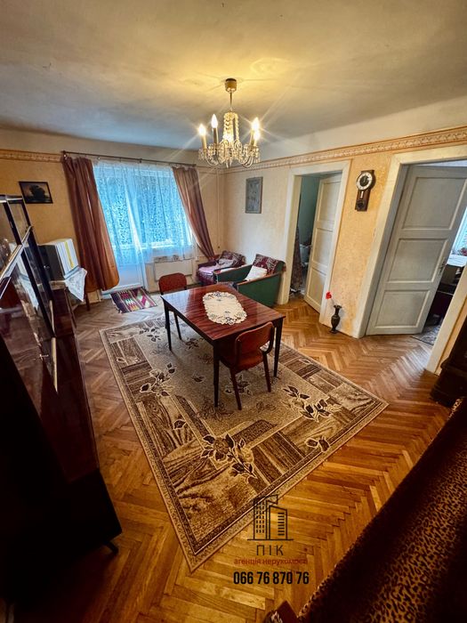 3-кімнатна квартира на вул. Шопена, 3 поверх, м. Ужгород