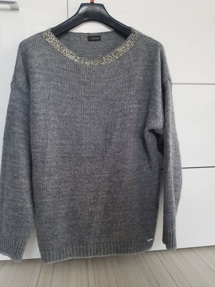 Ładny sweter damski Guess