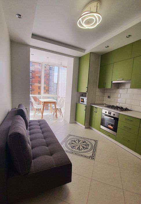 Люкс! Яровиця! Паркомісце!Центр!погодинно 650 та подобово