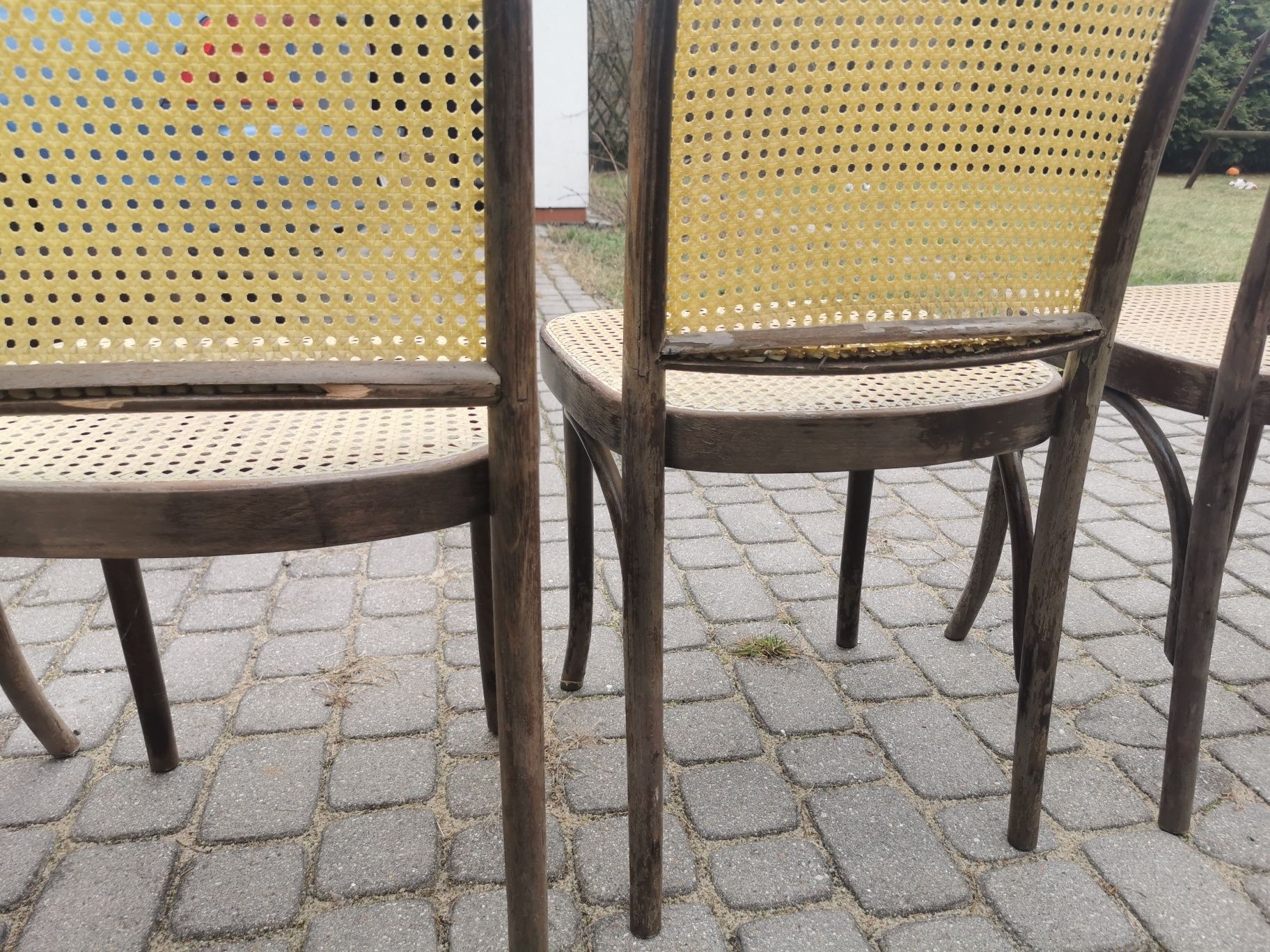 4 Krzesła typu Thonet, plecionka wiedeńska