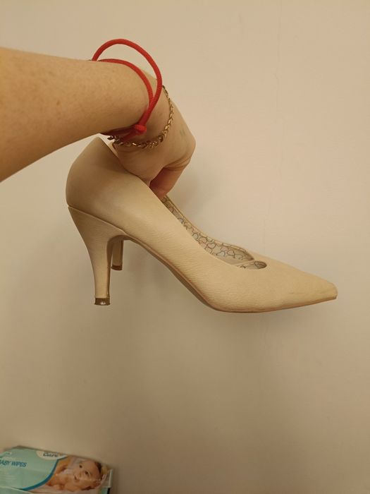 Buty na obcasie ,szpilki , czółenka 40