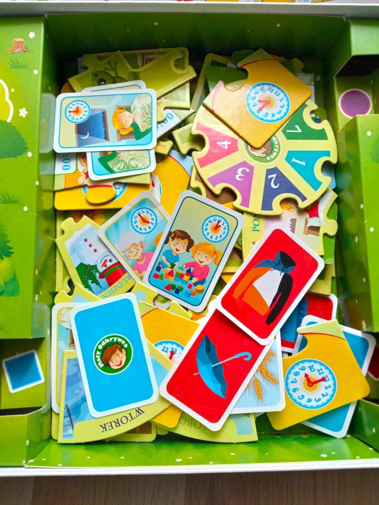 Trefl, Mały Odkrywca, Mój rok, mój dzień, gra edukacyjna, puzzle