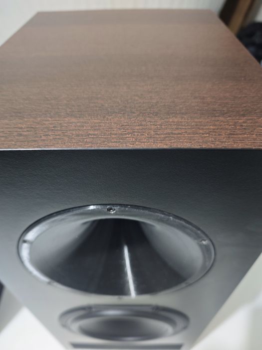 Colunas Crystal Sound Reality B8
