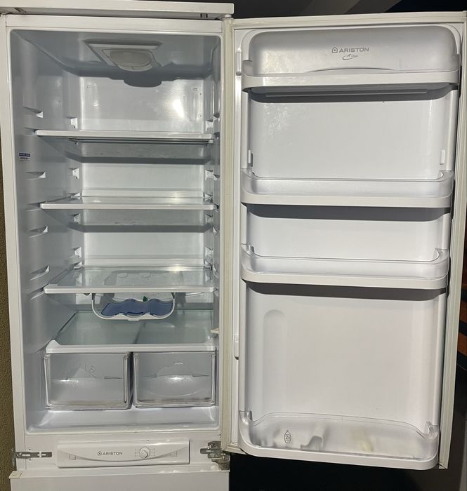 Frigorifico Ariston encastar