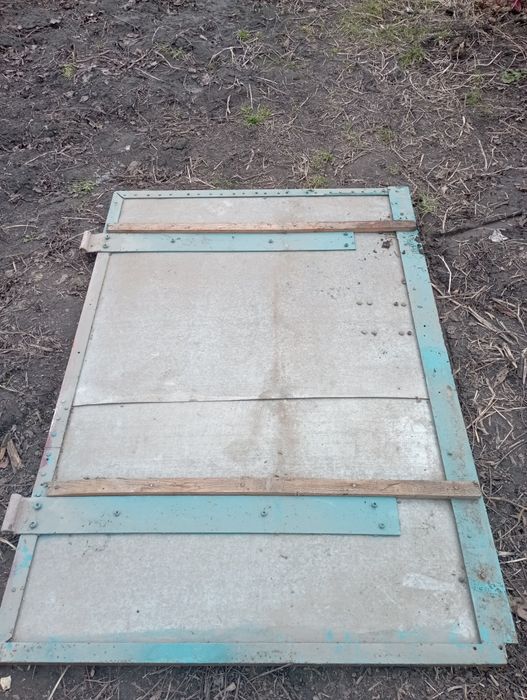 Продам металлические ворота.