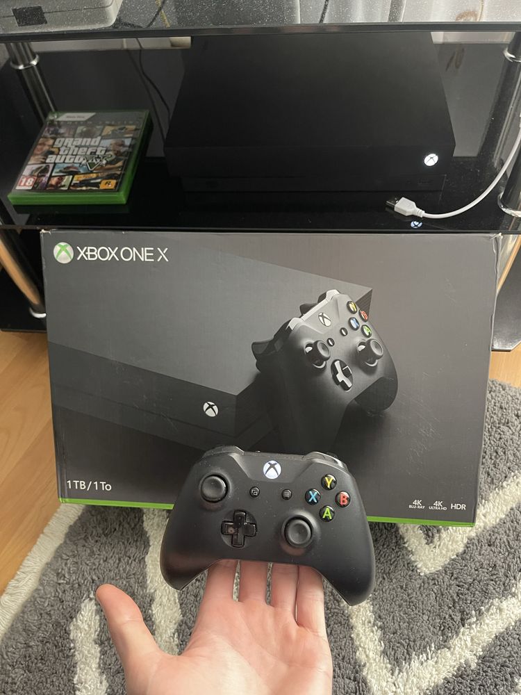 Xbox One X 1T……..