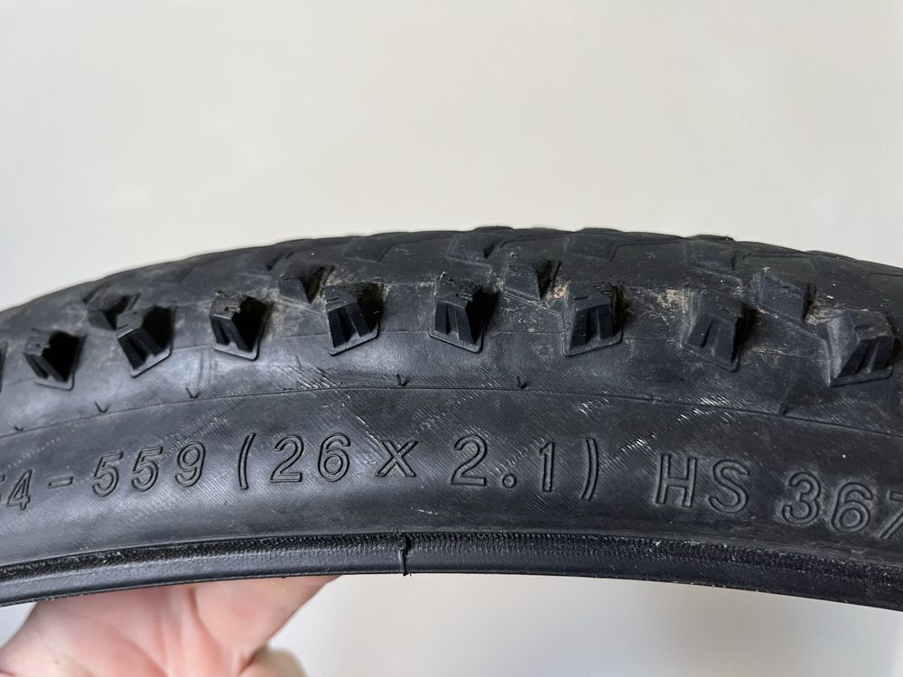 Велосипедна шина Schwalbe 26x2.1