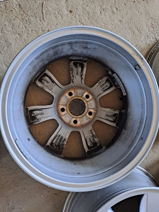 VOLVO V40 V60 C30 alufelgi koła 16"