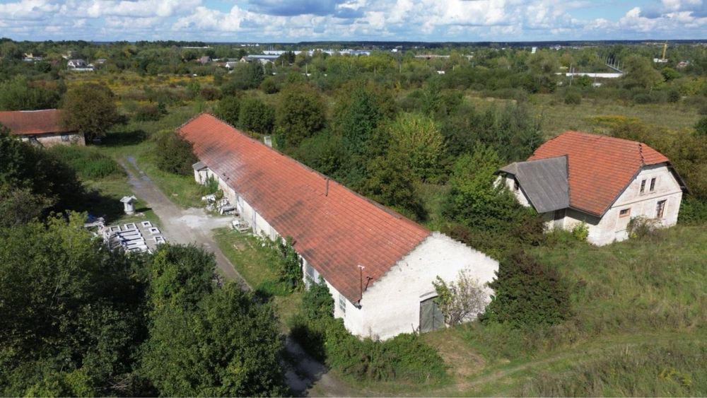Виробничі,складські та офісні приміщення та АЗС.
