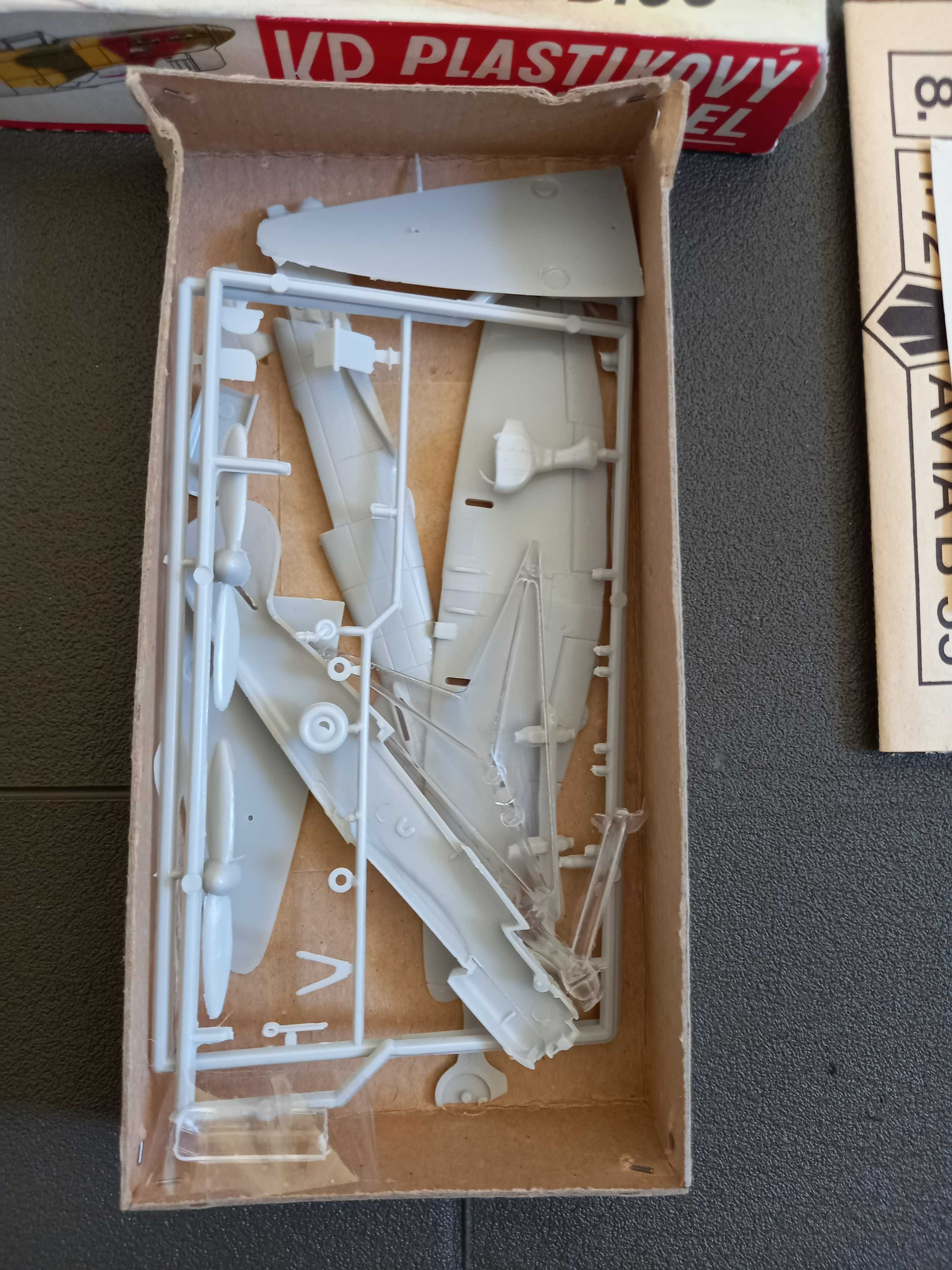 Model  samolotu  myśliwskiego Avia 1:72