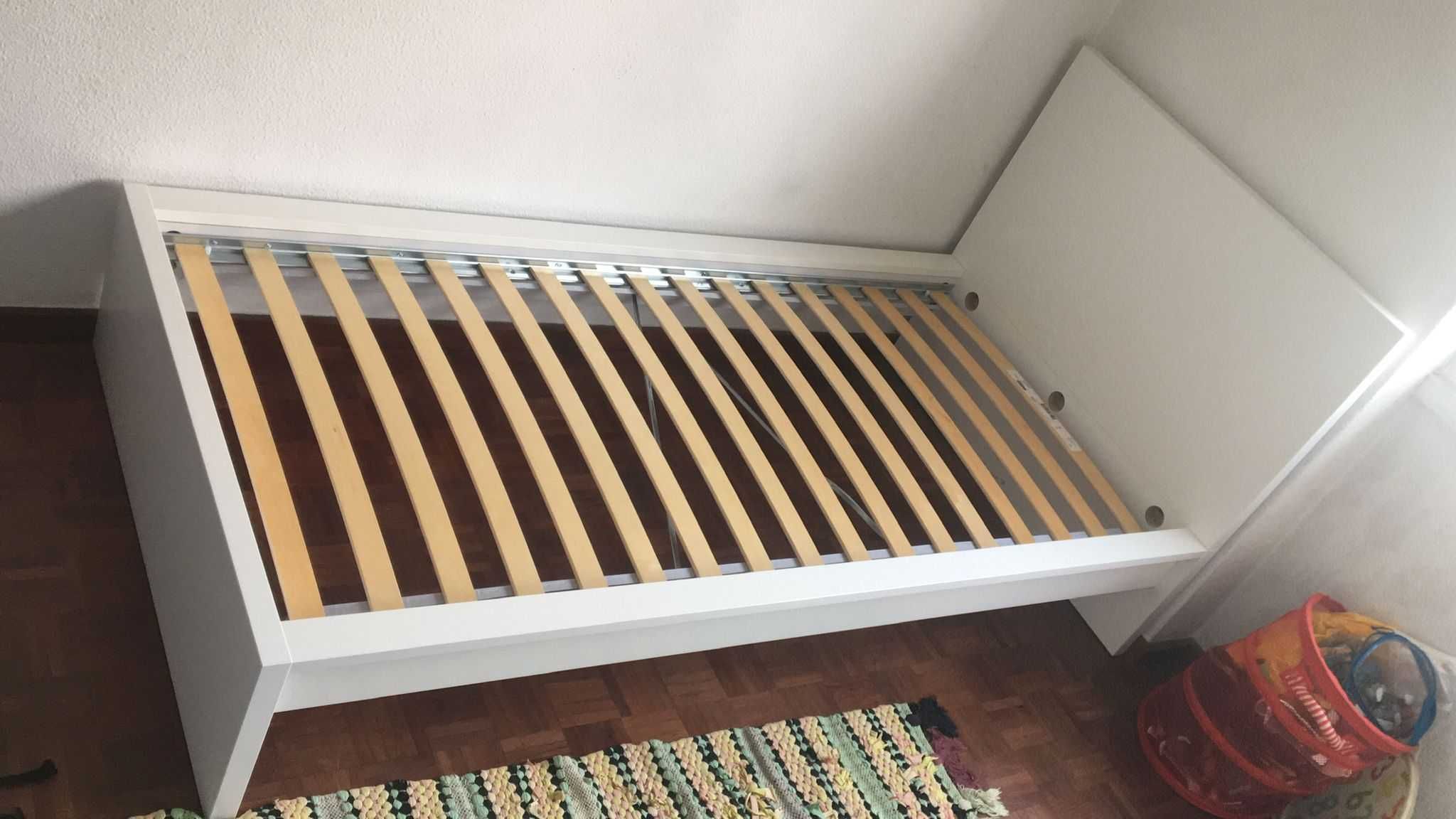 Cama Solteiro IKEA com Colchão