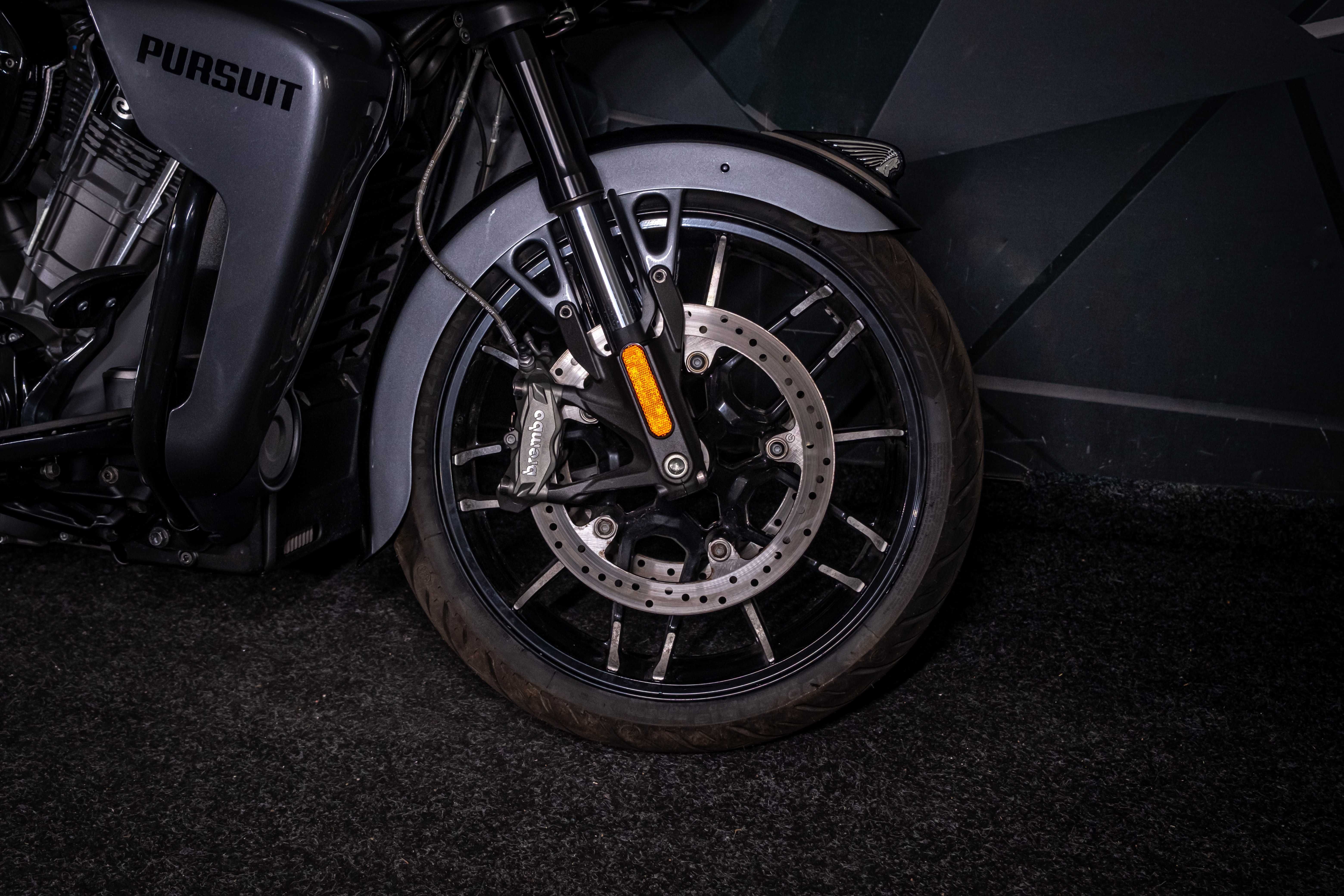 Indian Pursuit Dark Horse