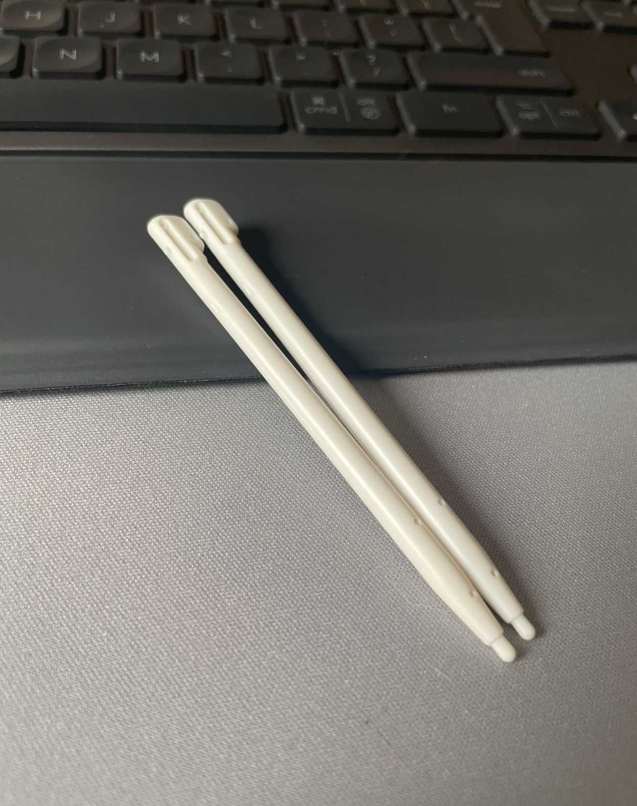 Rysiki do Nintendo DSi ndsi białe 2 szt