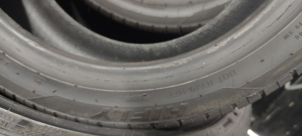 Pneus 205/45/16  semi novos