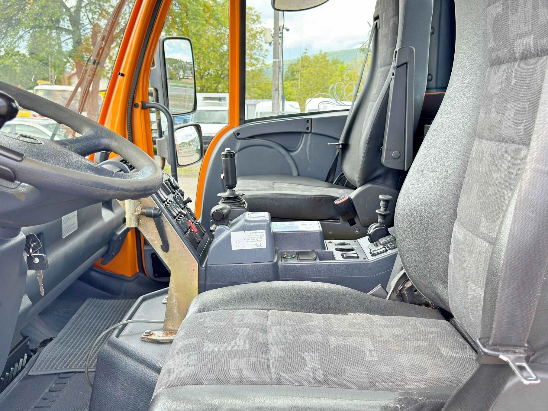 Mercedes-Benz UNIMOG V 400 * Wywrotka 2,40 * 4x4 * STAN BDB