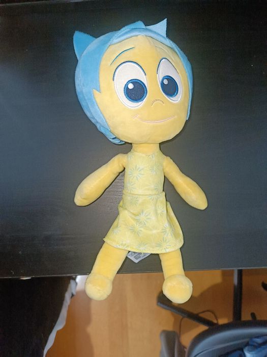 Boneco de Peluche Alegria(Personagem do filme Divertidamente)