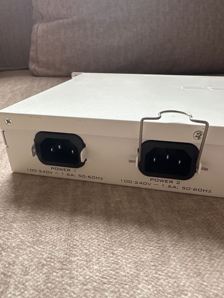 Profesjonalny Router MikroTik Cloud Core Router CCR1009-7G-1C-1S+