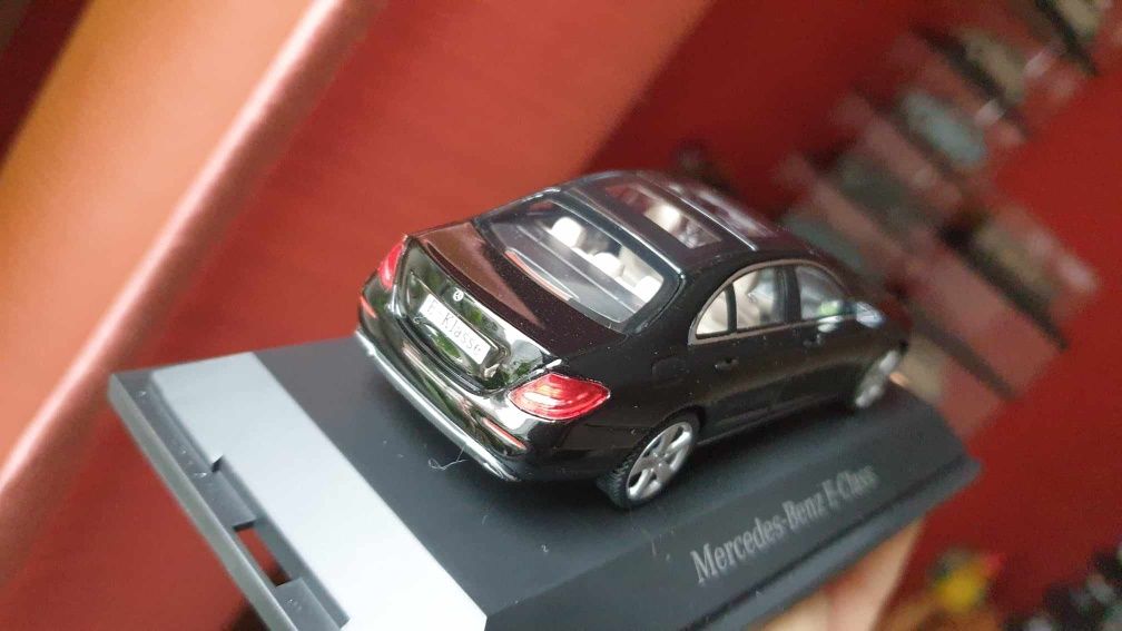 Mercedes E w213 1:43 iScale