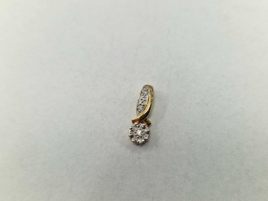 Złoty wisiorek/ 585/ 0.52 gram/ Apart/ 3x DIA/ delikatny/ Certyfikat