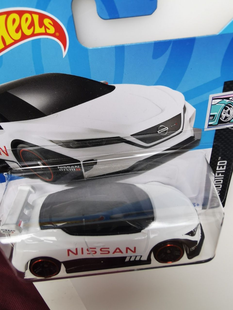 Hot Wheels Nissan Leaf Nismo RC_02