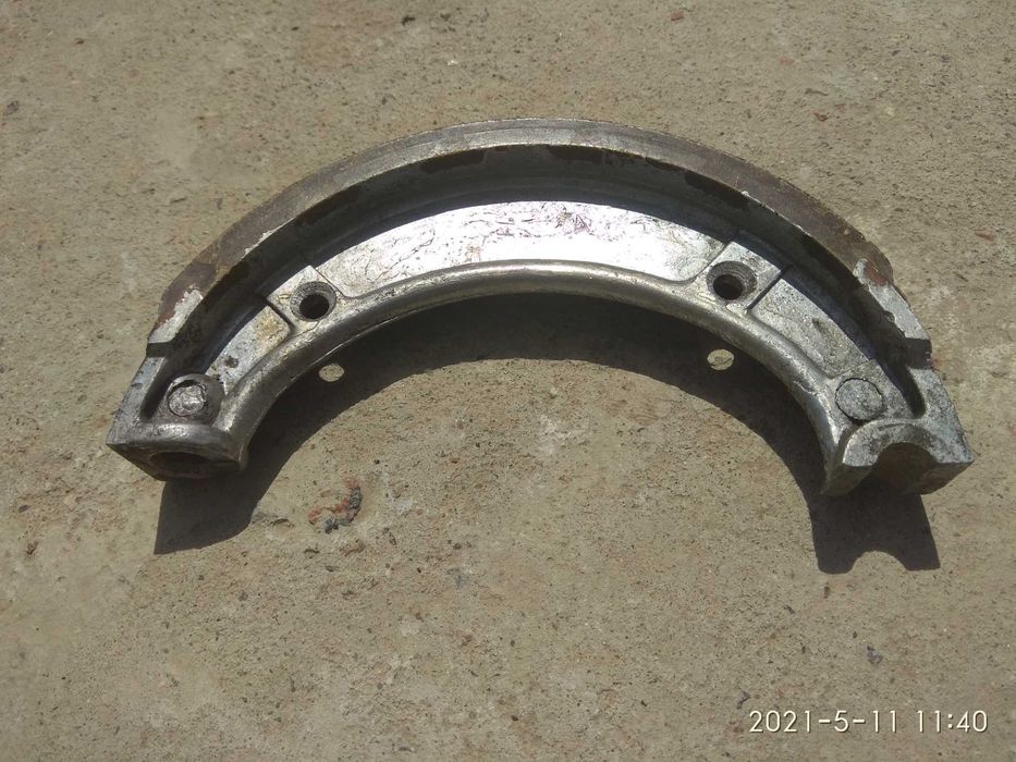 Тормозная колодка на мотоцикл Иж Планета 4 (советское качество)