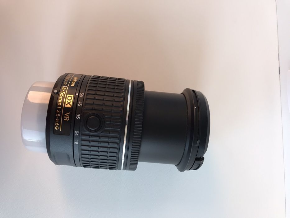 Продам фотоаппарат с объективом Nicon AF-P 18-55mm