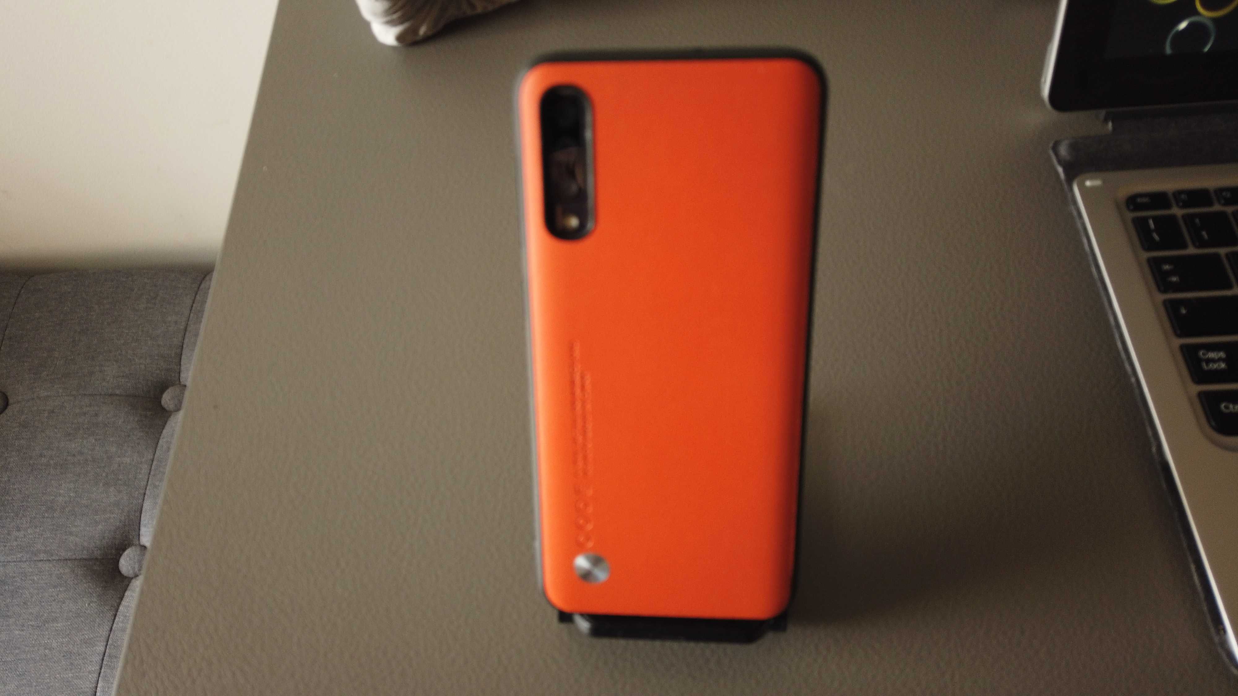 Samsung A50 com capa, desbloqueado.