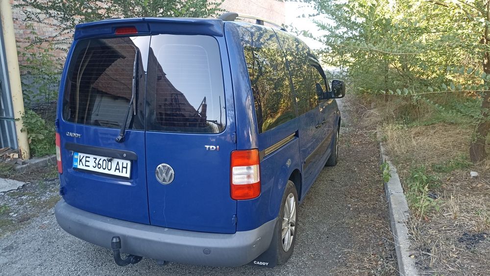 Фольксваген Кадди 2005 года