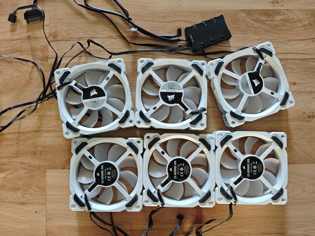 6x Corsair LL120 white fan + rgb fan led hub